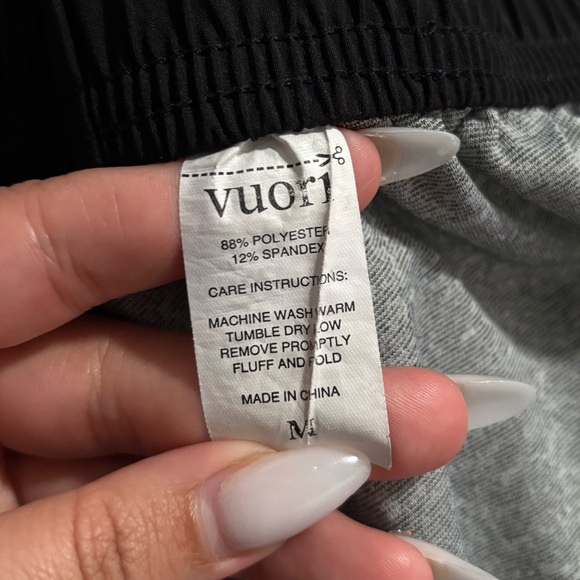 VUORI Men’s Black Camo Kore Short - Picture 12 of 13